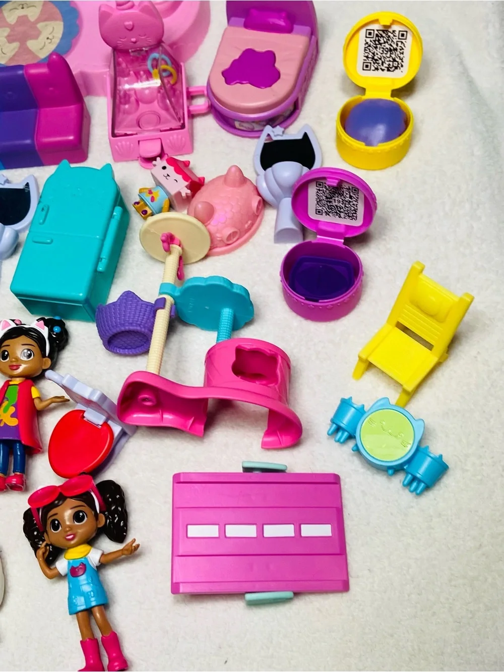 GabbyS Dollhouse this lot
